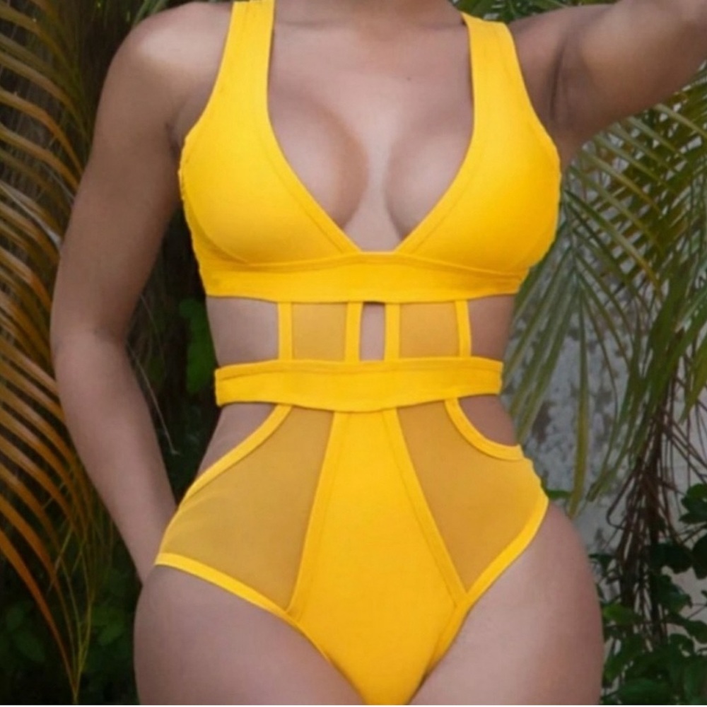 MatteCollection Eliseo One-Piece Net & Padded Swimsuit - Yellow, Sz: L